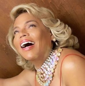 Meet your Posher, Paulette